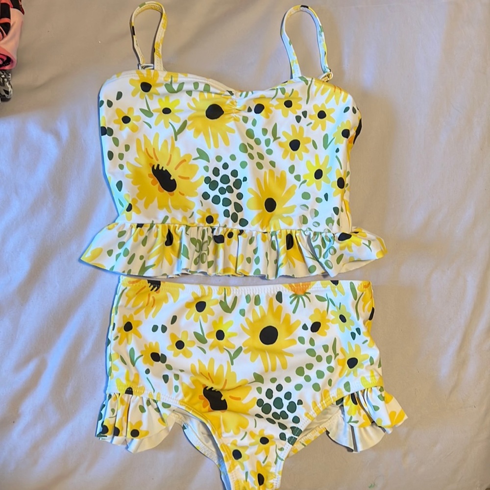 Sunflower 🌻 Girls 2 Piece Swimsuit Size XXL (7/8 years)